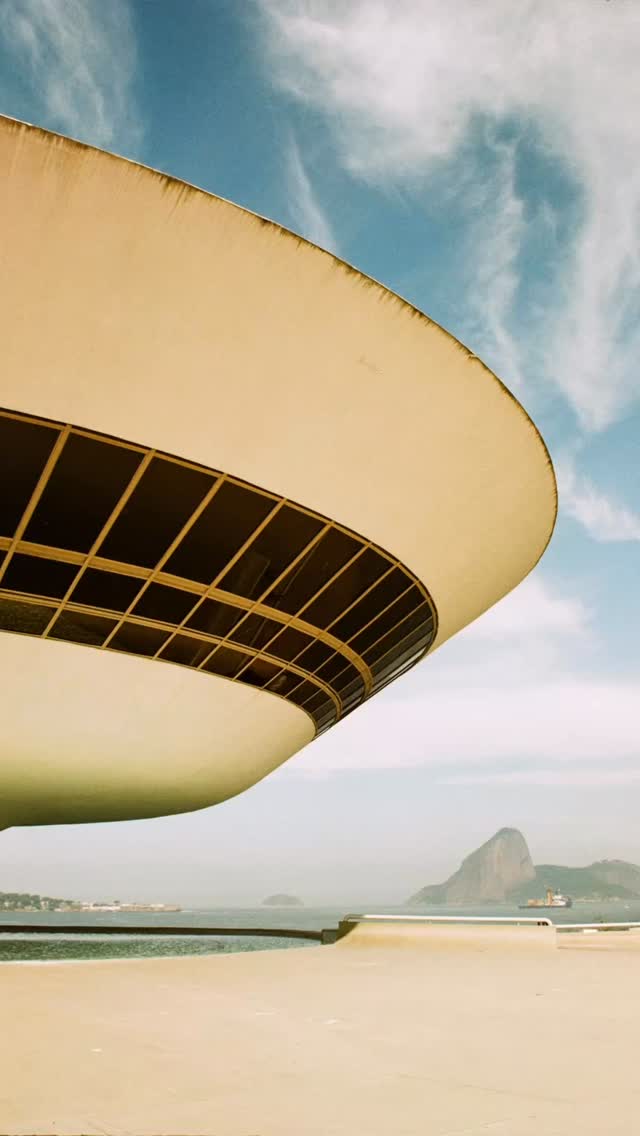 We see a lot of amazing images when processing film at The Light Room but this series really stood out.
Shot by @studi0skye recently in Brazil, they feature the architecture of Oscar Niemeyer. Looking like a flying saucer is the ‘Museu de Arte Contemporanea de Niteroi’
Shot with a Canon EOS with a 28-80mm lens on Lucky 200 film. (Available from us).
Amazing shots, great composition and demonstrate the colour spectrum available with this lovely daylight film -well done Skye! #filmphotography #analogphotography #35mmfilm